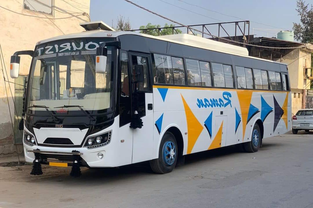 42 seater bus rental in Mathura